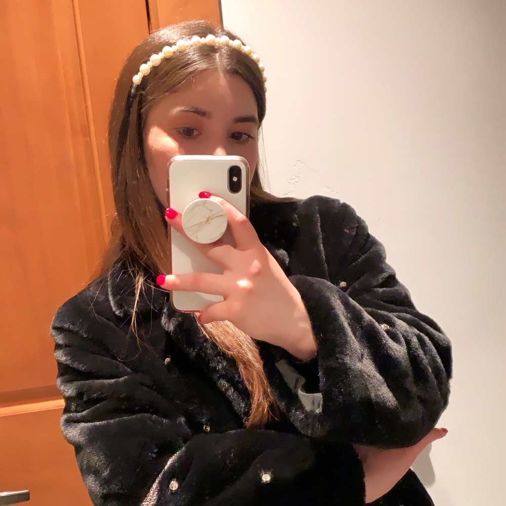 Meet your Posher, Daniela